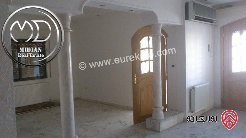 شقق طابقية فارغة طابق اول مساحة 235م للايجار في عمان - الدوار السابع
