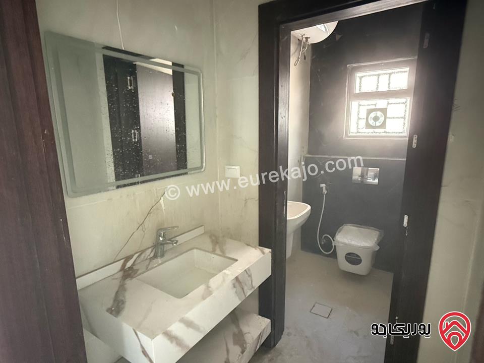 فيلا مساحة 209م على أرض 280م للبيع في الزرقاء - مدينة الشرق