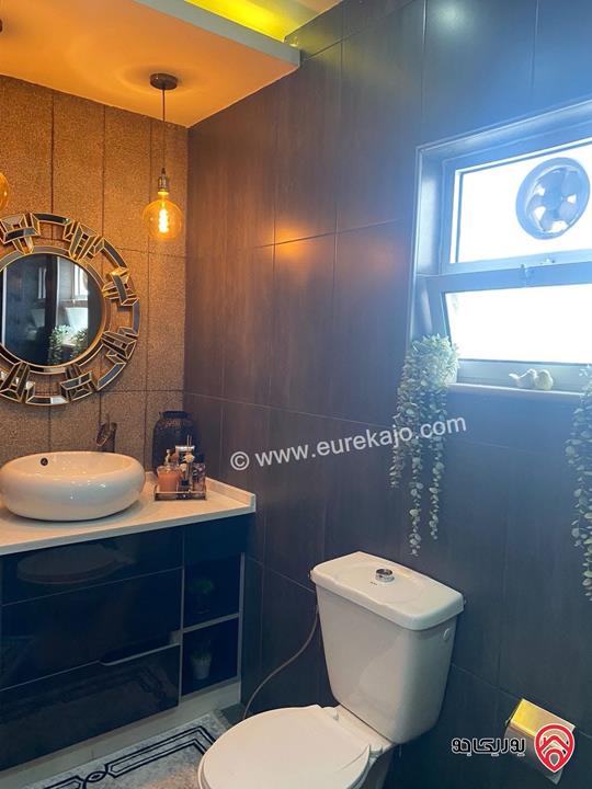 شقة مساحة 192م طابق ثالث دوبلكس للبيع في عمان - جبل عمان 