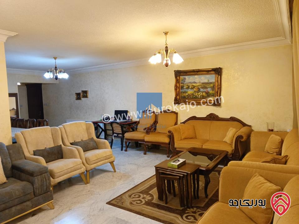 شقة أرضية مميزة مساحة 215م مع حديقة وترسات 120م للبيع في عمان - خلدا