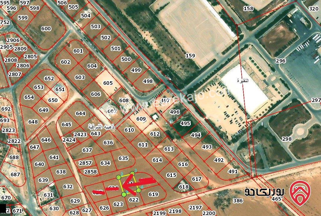 قطعة ارض مساحة 743م للبيع من اراضي الموقر ذهيبة الشرقية واجهة على الشارع منطقة سكنية قريبة من مديرية الدفاع المدني 