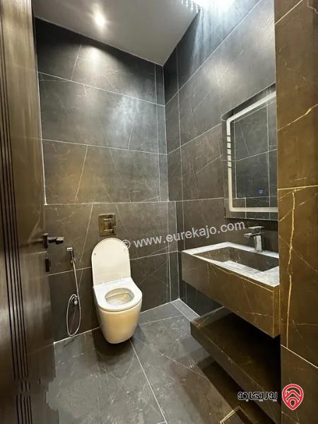 شقة فاخرة جديدة 220م طابق أول للبيع في عمان - خلدا  