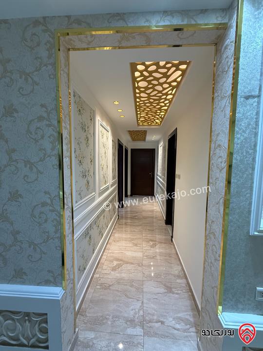 شقة طابق ثالث مساحة 200م للبيع في عمان - ربوة عبدون