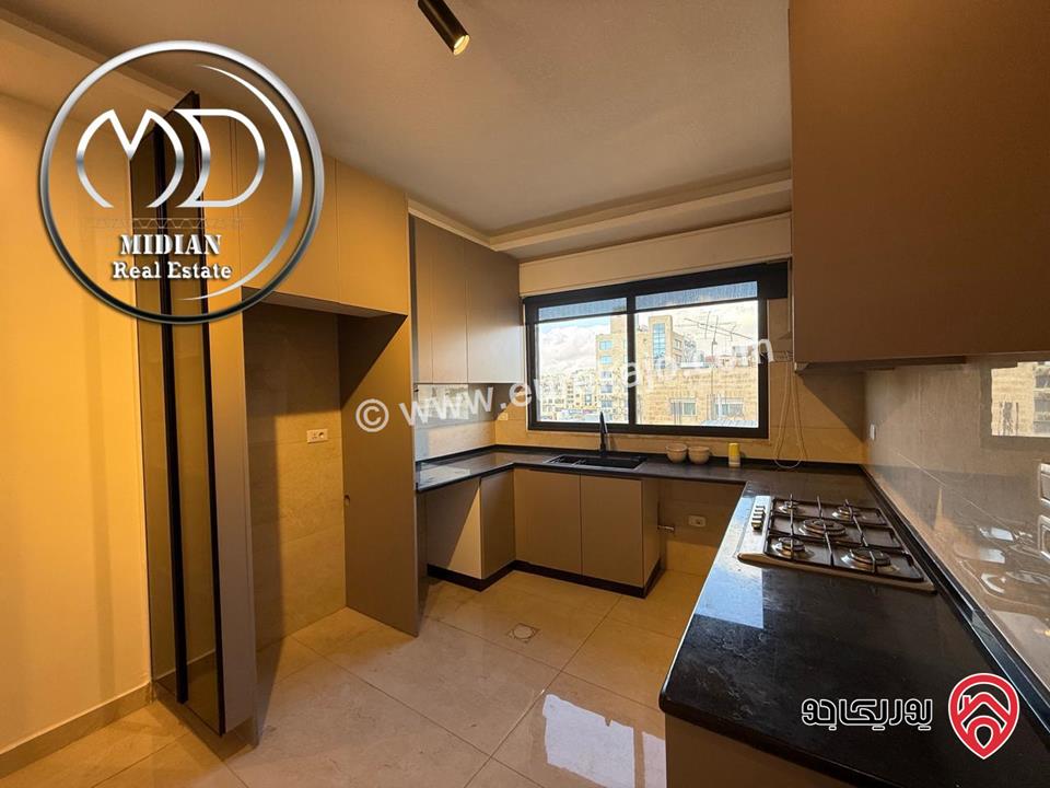 شقة فارغة للايجار طابق ثاني في عمان - خلدا مساحة 140م تشطيبات و ديكورات عصرية فاخرة تصلح للعرسان بسعر مميز