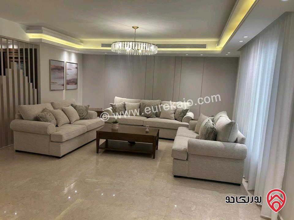 شقة مع روف ديلوكس مفروش  مساحة 300م مع تيراس خارجي للبيع بسعر 300 ألف في عمان - دير غبار 