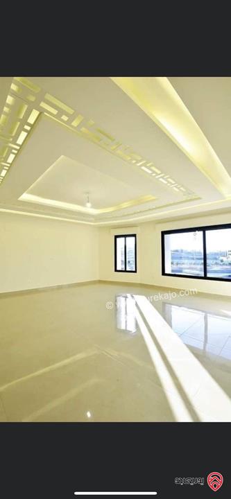 شقة طابق ثالث دوبلكس مساحة 250م للايجار في عمان - البنيات 