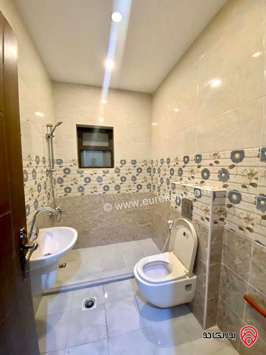 شقة مميزة طابق ثالث مساحة 145م للبيع في عمان - ابو علندا اسكان الكهرباء 