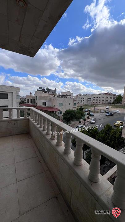شقة طابق ثالث مساحة 210م للبيع في عمان - المدينة الرياضية