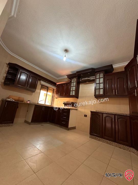 شقة طابق أرضي مساحة 175م للايجار في عمان - ام السماق 