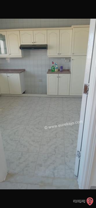 شقة مساحة 160م طابق ثالث غير مفروشة للايجار في عمان - أم أذينة 