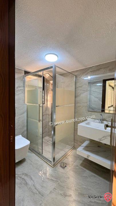 شقة طابق أرضي معلق مساحة 110م للبيع في عمان - الجاردنز