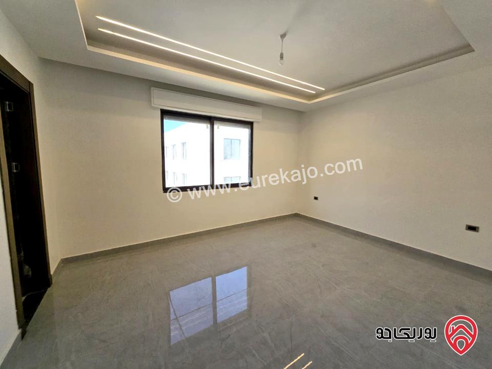 شقة جديدة مساحة 190 متر طابق اول للبيع في عمان - دير غبار قرب شارع الـ60