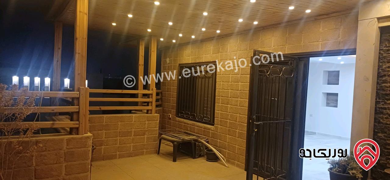 شقة طابق ثالث مع روف مساحة 250م للبيع في عمان - البنيات خلف مديرية الامن العام 