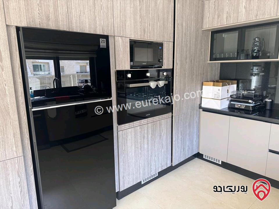 شقة طابق ثاني مساحة 215م للبيع في عمان - الرابية