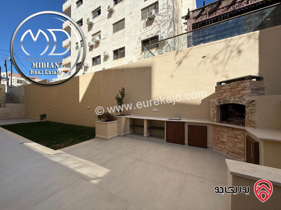 شقة شبه ارضي فارغة للايجار في عمان - دير غبار مساحة 200م مع ترس و حديقة 200م تشطيبات و ديكورات فاخرة