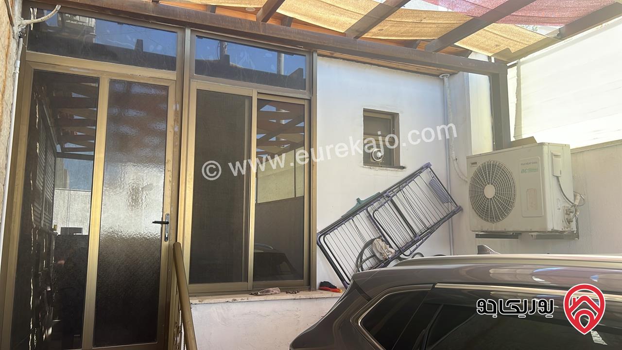 شقة أرضية مساحة إجمالية 300م بمداخل مستقلة للبيع في عمان - أم نوارة