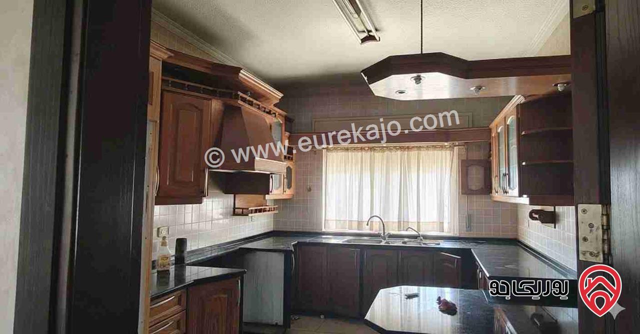 شقة طابق ثالث مساحة 173م للبيع في عمان -  عرجان  موقع مميز   