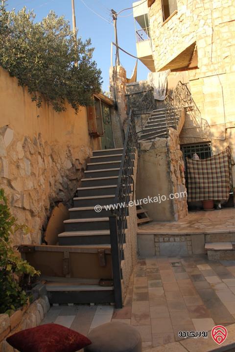 عمارة على أرض 320م للبيع في عمان - طبربور 