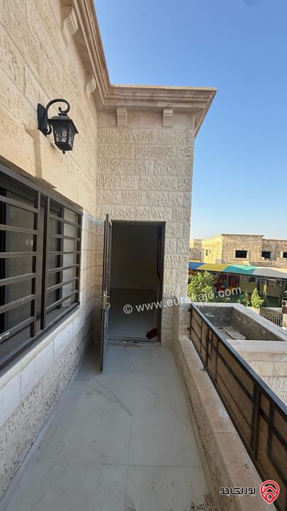 فيلا مساحة 209م على أرض 280م للبيع في الزرقاء - مدينة الشرق