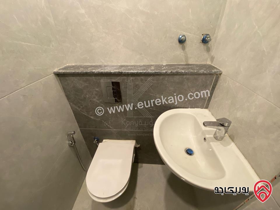 شقة فاخرة شبه ارضية مساحة 176م داخلي و 40م خارجي للبيع في عمان - تلاع العلي