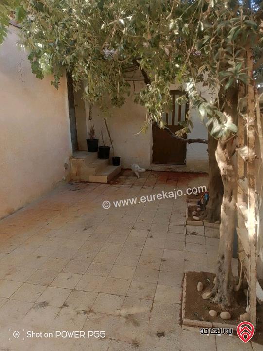 شقة أرضية منفصلة مجددة مساحة 120م داخلي و 50م خارجي للايجار في عمان - ماركا