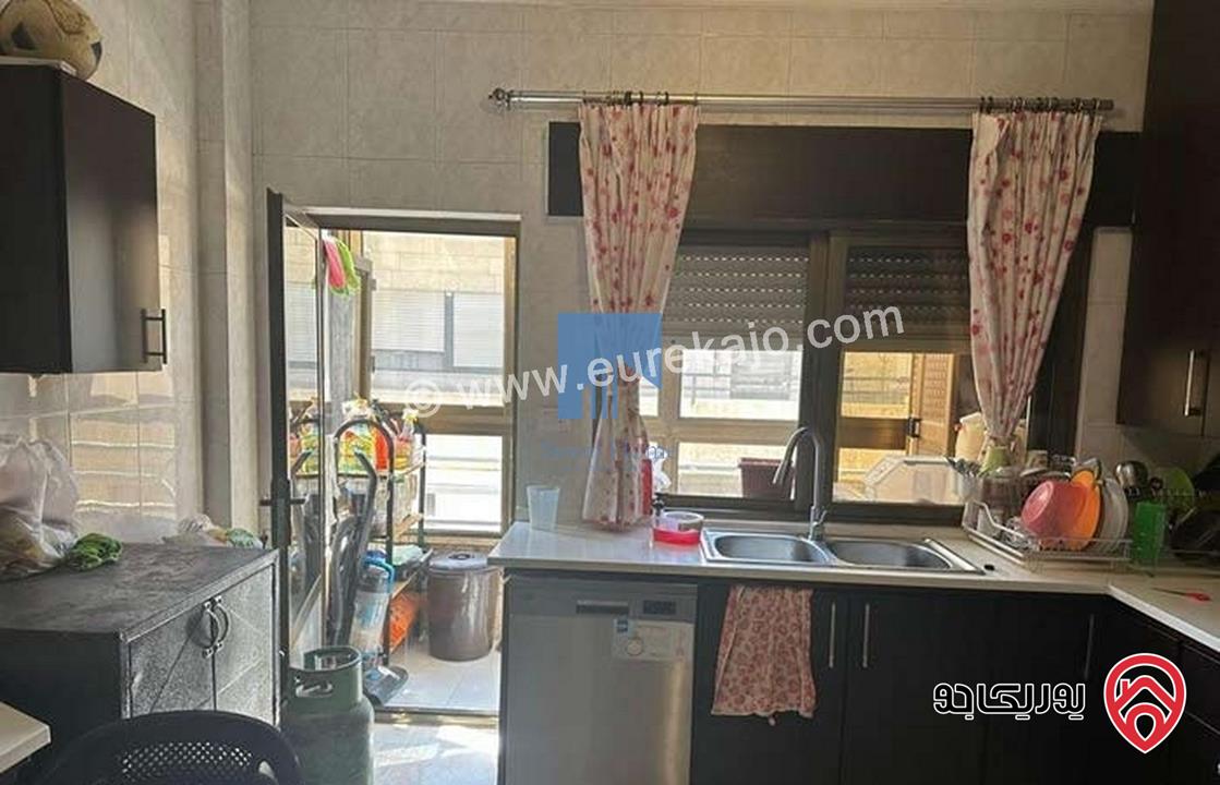 شقة مميزة طابق ثالث 185م تشطيب سوبر ديلوكس بسعر مغري للبيع في عمان - الشميساني