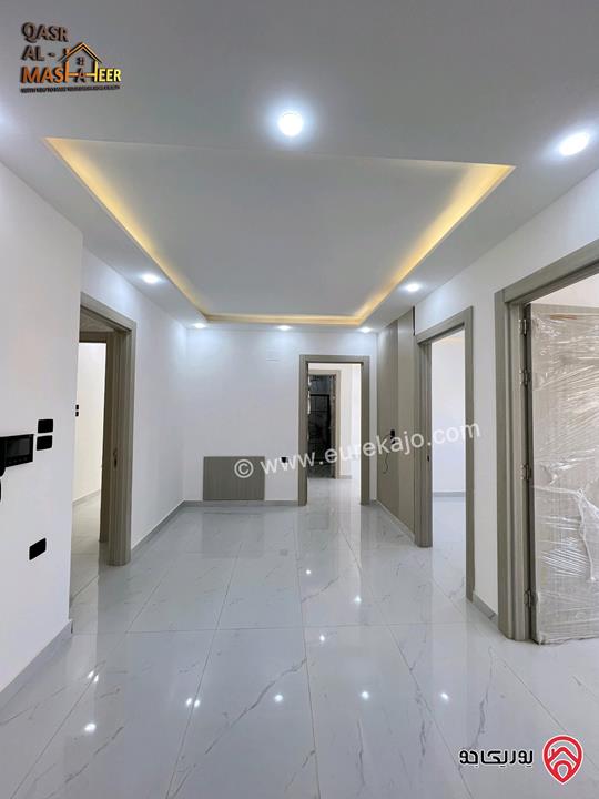 شقة مميزة طابق ثاني مساحة 120م للبيع بالاقساط في عمان - الجبيهة 