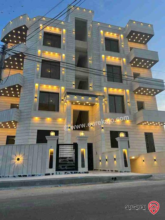 شقة فاخرة طابق ارضي مساحة 216م داخلي وترس مساحة 170م  للبيع في عمان - أم نوارة 