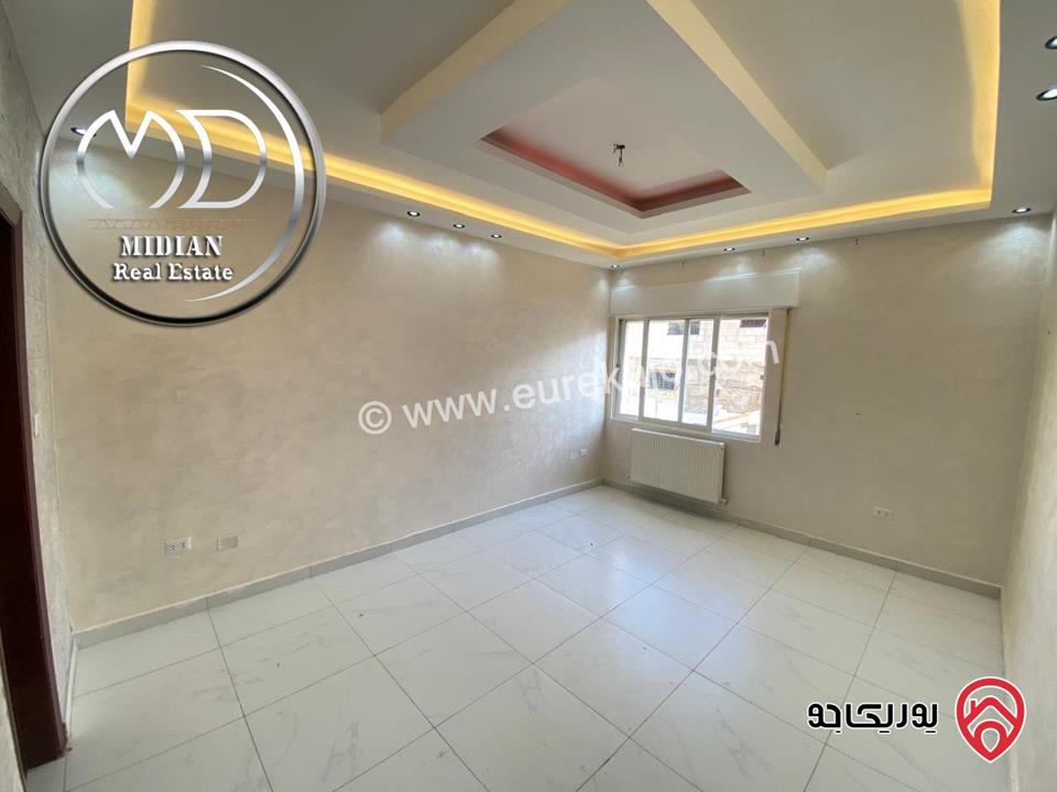 شقة فارغة للايجار في عمان - خلدا طابق اول مساحة 140م تشطيبات و ديكورات فاخرة تصلح للعرسان بسعر مميز جداً