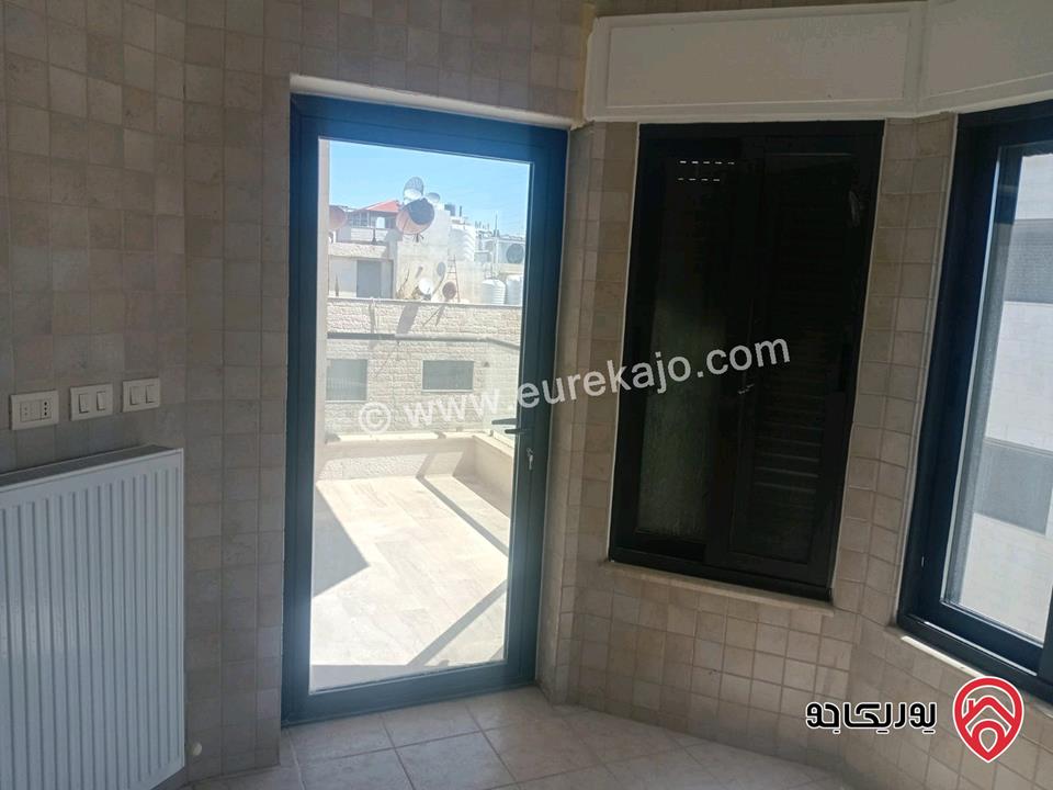 شقة مميزة مساحة 220م طابق ثاني للبيع في عمان - دير غبار