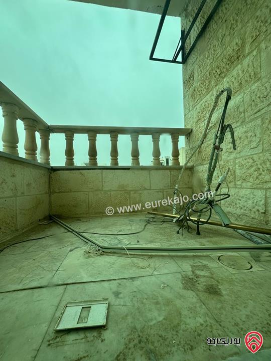 شقة طابق ثالث مساحة 200م للايجار في عمان - خلدا