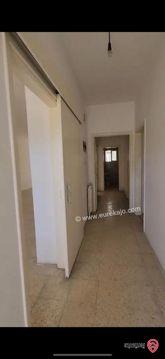 عمارة سكنية على أرض 1 دونم و 350م للبيع في عمان - جبل الحسين