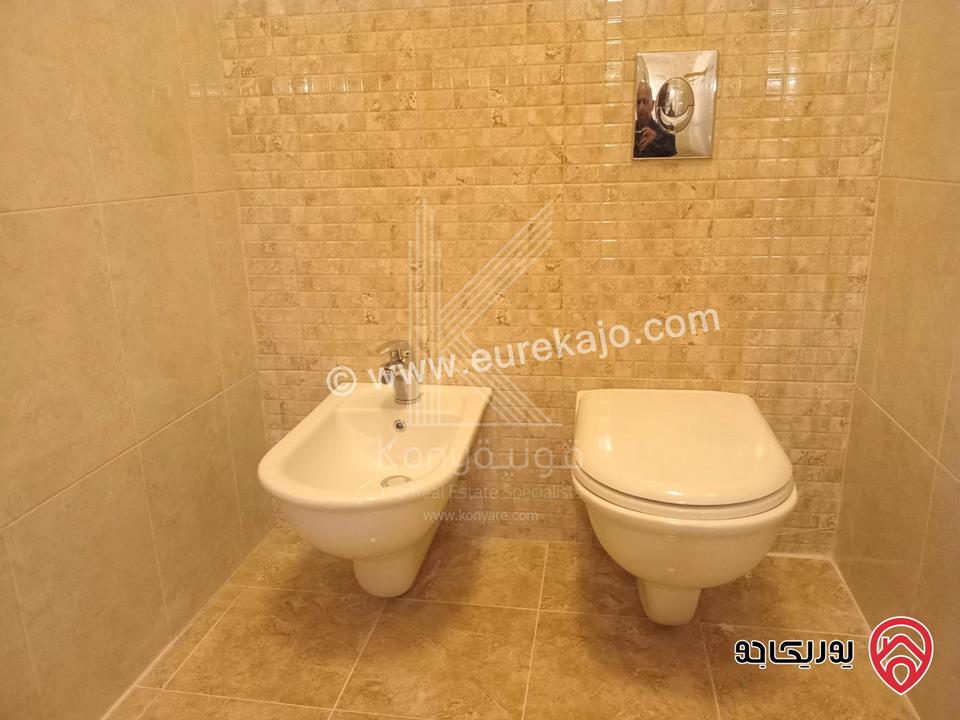 شقة فاخرة طابق أرضي معلق مساحة 263م للبيع في عمان - الرابية