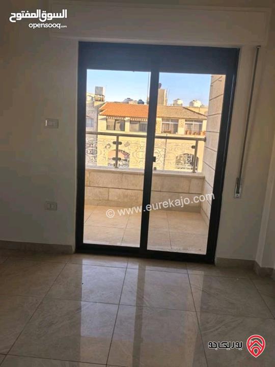 شقة فارغة مساحة 160م طابق ثالث للايجار في عمان - خلدا 