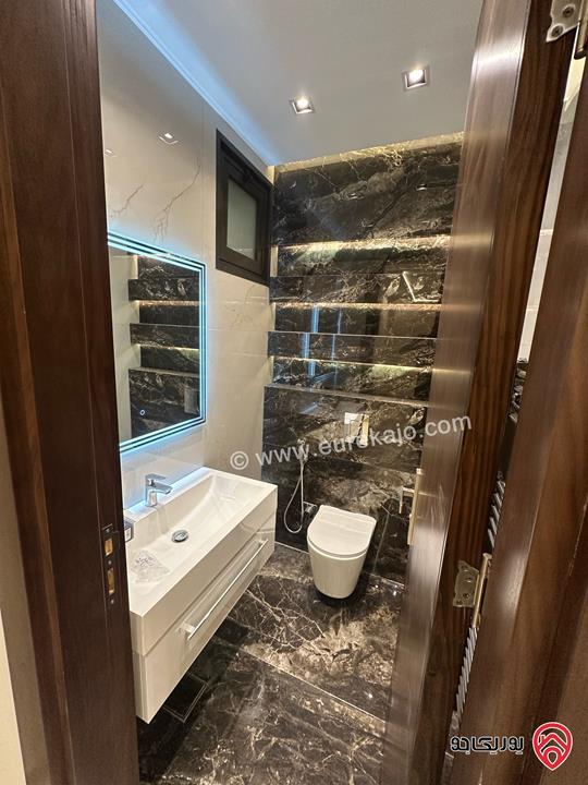 شقة ديلوكس طابقية تسوية ثانية مساحة 223م للبيع في عمان - الياسمين