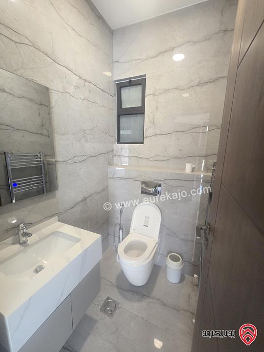 شقة طابق ثالث جديدة مساحة 180م للإيجار الفارغ في عمان - الرابية