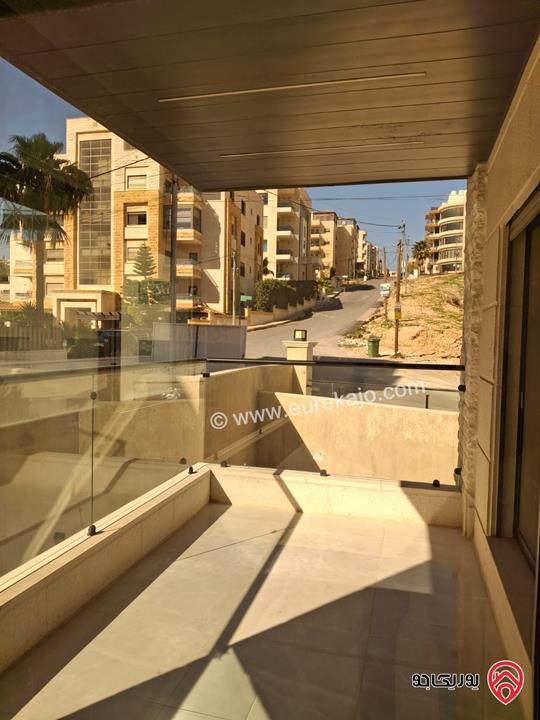 شقة جديدة طابق أول مساحة 180م للبيع في عمان - دير غبار