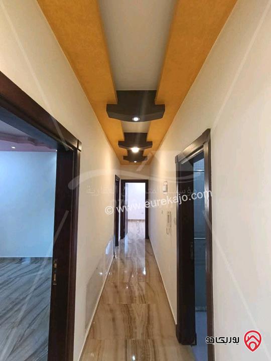 شقة فارغة أرضية مساحة 160م مع ترس 50م ومدخل خاص للايجار في عمان - ام السماق