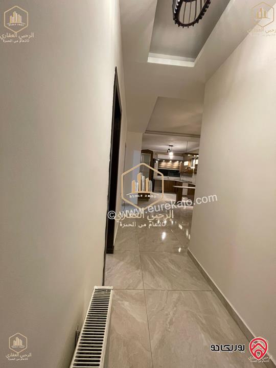 شقة سوبر ديلوكس طابق ارضي معلق مساحة 190م للايجار في عمان - أم السماق 