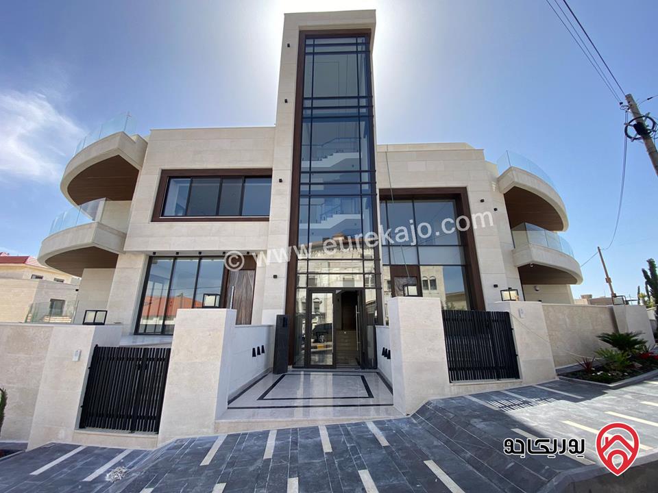 شقة فاخرة طابق ارضي مساحة 260 م للبيع في عمان - دابوق