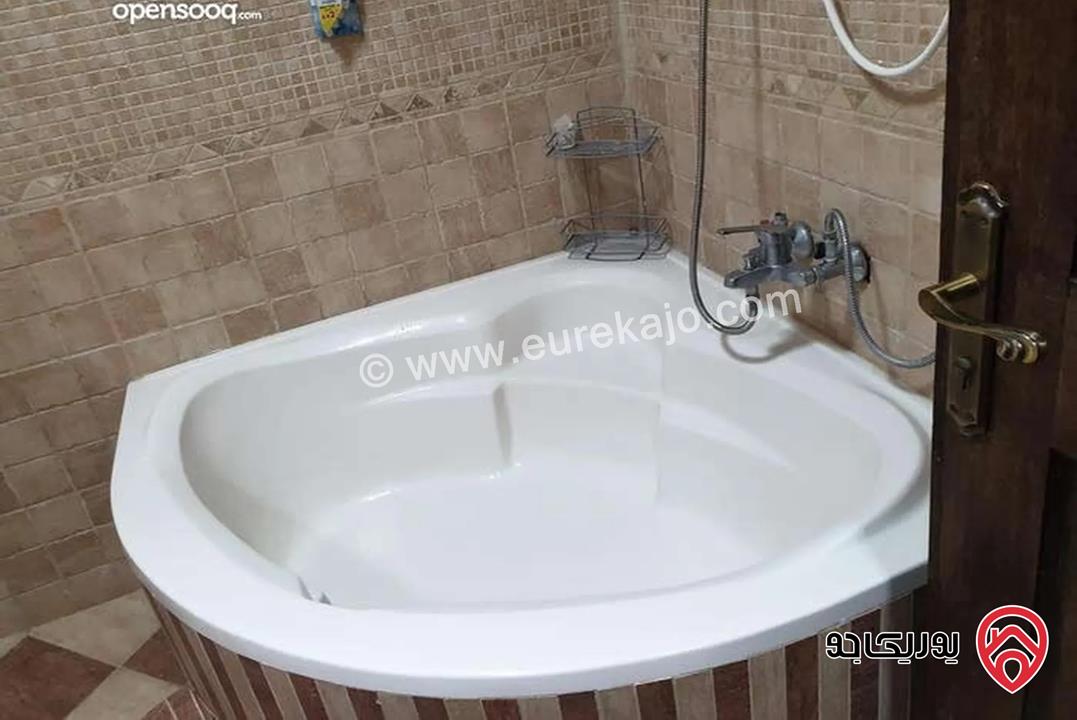 فيلا فاخرة مساحة 450م على أرض 960م للبيع في عمان - ابو السوس