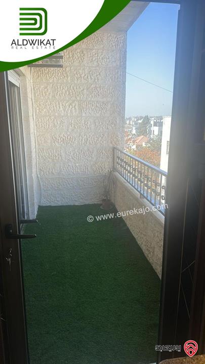 شقة مفروشة للايجار في عمان - ضاحية الامير راشد طابق ثاني مساحة البناء 210م منطقة هادئة بالقرب من الخدمات