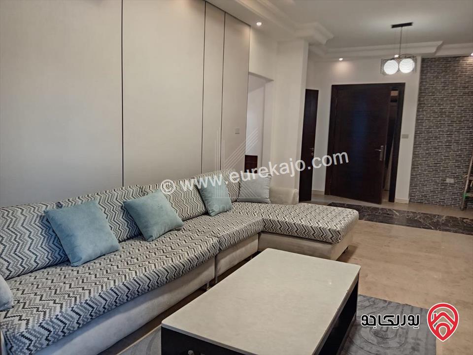 شقة تسوية مساحة 180م داخلي و 200م خارجي مفروشة للايجار في عمان - عبدون