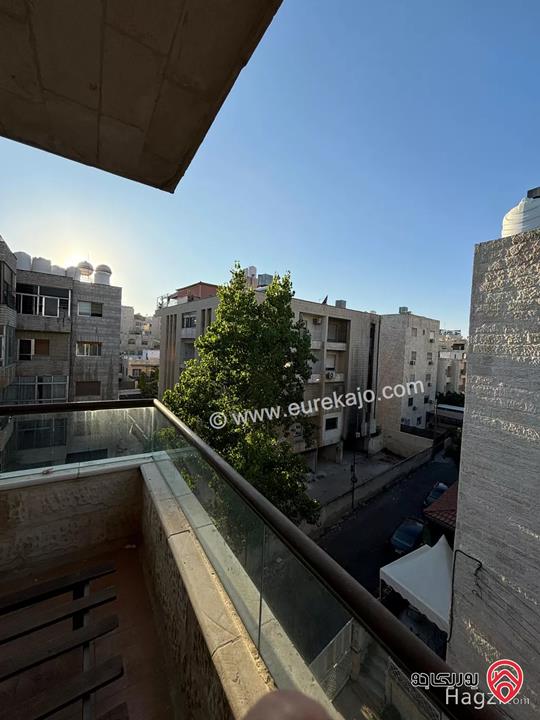 شقة طابق ثالث مساحة 114م للبيع في عمان - الدوار السابع