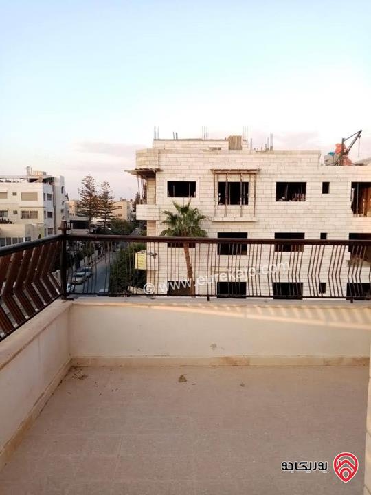 شقة طابق رووف مساحة 270م للايجار في عمان - جبل الحسين