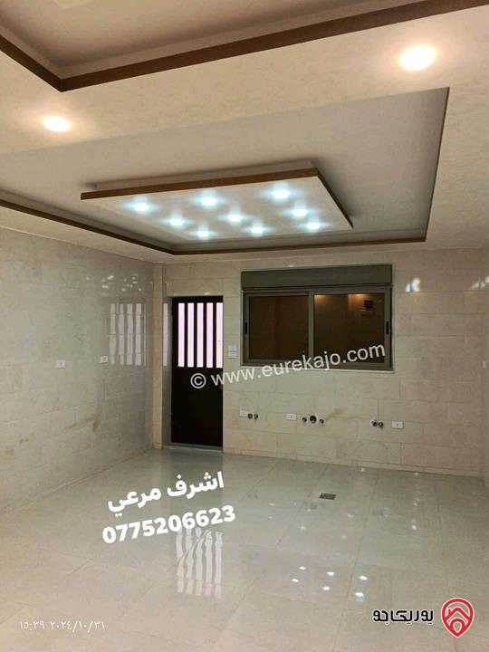 شقة طابق ارضي 170م مع ترس 170م للبيع في الزرقاء الجديدة
