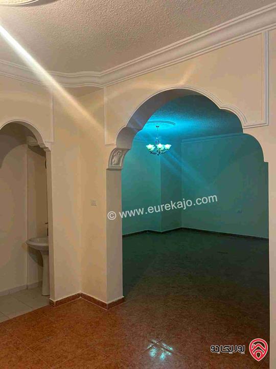 شقة أرضية مساحة 160م داخلي و 85م خارجي للبيع اقساط في الزرقاء الجديدة