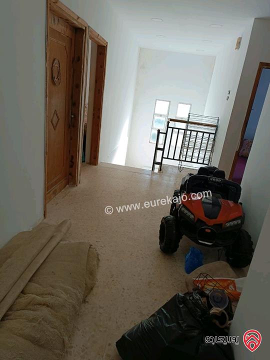 (التواصل فقط عن طريق الواتساب) منزل مع حديقة مساحة 220م على أرض 685م للبيع في اربد - الحي الشرقي