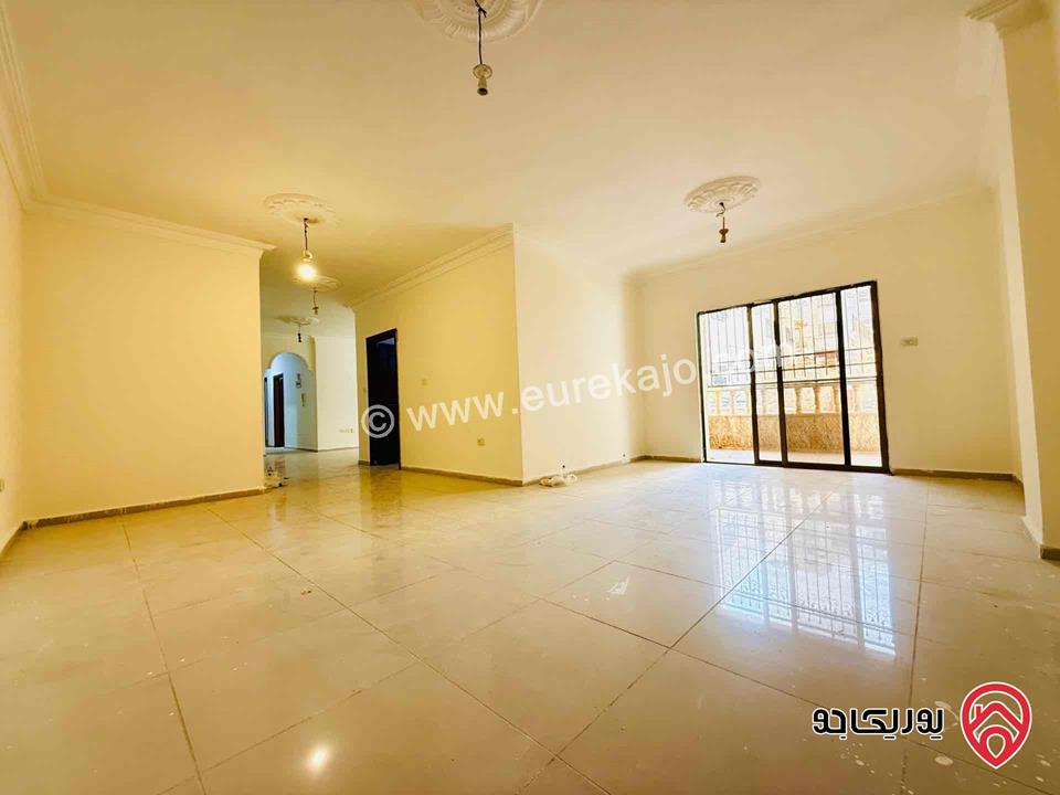 شقة مساحة 165 متر طابق أول للبيع في عمان - طبربور 