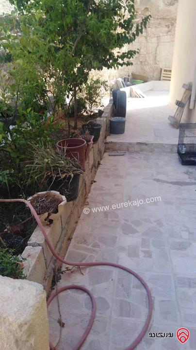 بيت مستقل مساحة 300م على أرض مشتركة للبيع في عمان - صالحية العابد